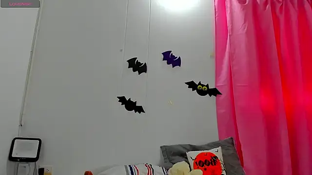 Snapshot of Natasha_by chatting on 10-10-25, 03:00 Natasha by online show from 10-10-25, 03:00