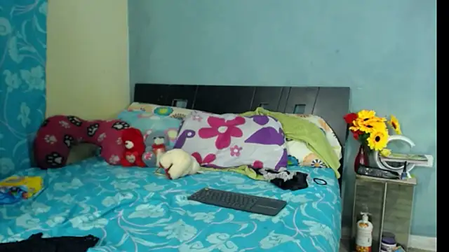 Madison  12 online show from 02-25-25, 05:08