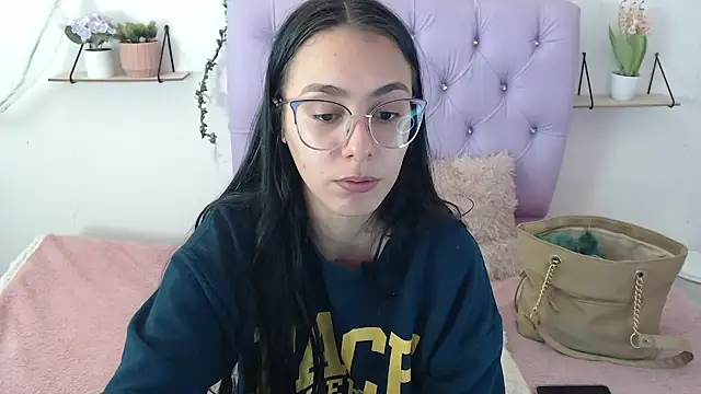 Freyja 01 online show from 09-19-25, 06:30