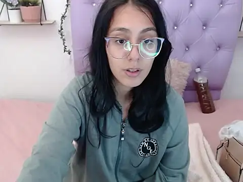 Freyja 01 online show from 10-18-25, 12:02