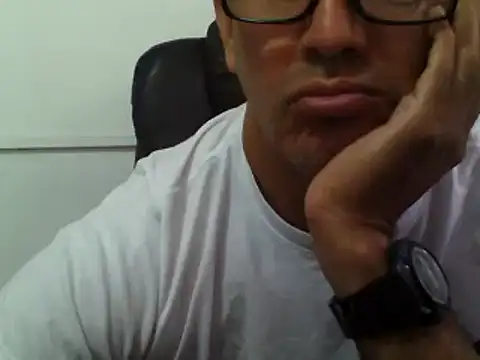 Snapshot of exmilitary chatting on 03-15-25, 08:32 exmilitary online show from 03-15-25, 08:32