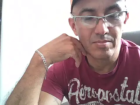 Snapshot of exmilitary chatting on 06-07-26, 07:06 exmilitary online show from 06-07-26, 07:06
