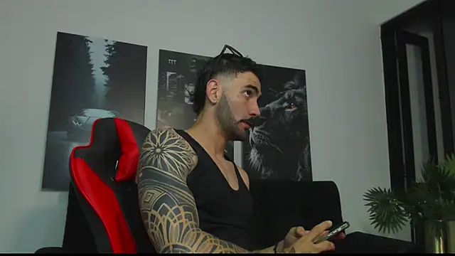 Snapshot of Austin_bolt chatting on 02-05-25, 01:47 Austin bolt online show from 02-05-25, 01:47