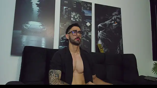 Snapshot of Austin_bolt chatting on 02-07-25, 01:47 Austin bolt online show from 02-07-25, 01:47