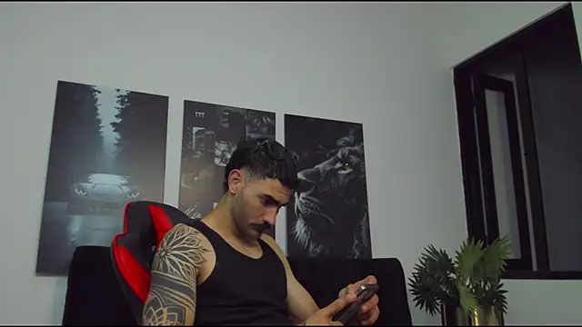 Snapshot of Austin_bolt chatting on 02-12-25, 01:52 Austin bolt online show from 02-12-25, 01:52