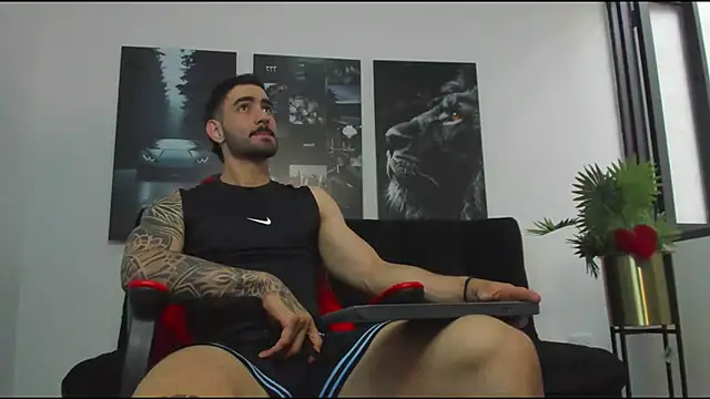 Snapshot of Austin_bolt chatting on 02-16-25, 08:33 Austin bolt online show from 02-16-25, 08:33