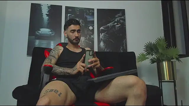 Snapshot of Austin_bolt chatting on 02-19-25, 02:12 Austin bolt online show from 02-19-25, 02:12