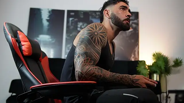 Snapshot of Austin_bolt chatting on 09-20-25, 01:50 Austin bolt online show from 09-20-25, 01:50