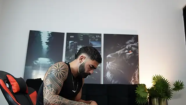 Snapshot of Austin_bolt chatting on 09-21-25, 01:29 Austin bolt online show from 09-21-25, 01:29