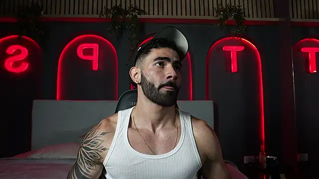 Snapshot of Austin_bolt chatting on 09-24-25, 02:04 Austin bolt online show from 09-24-25, 02:04