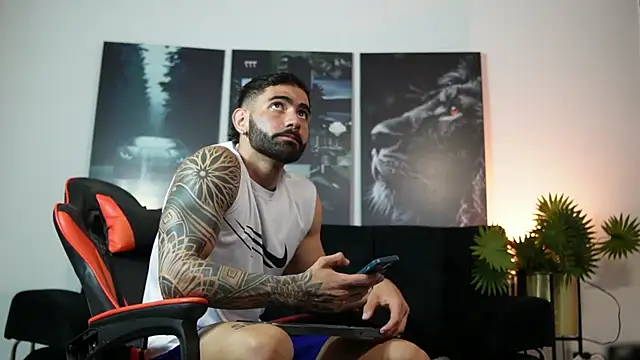 Snapshot of Austin_bolt chatting on 09-25-25, 03:10 Austin bolt online show from 09-25-25, 03:10