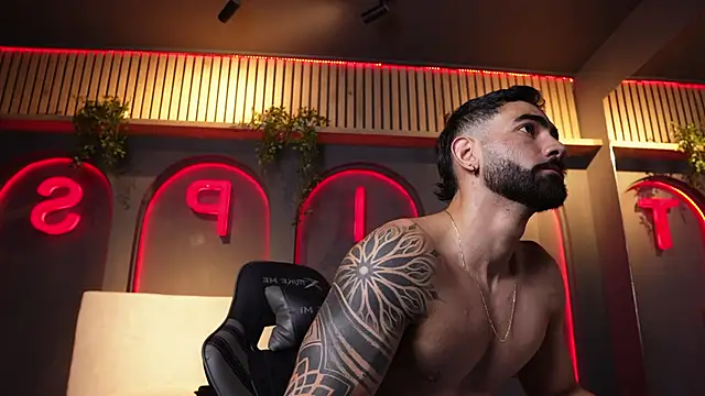 Snapshot of Austin_bolt chatting on 09-29-25, 12:16 Austin bolt online show from 09-29-25, 12:16