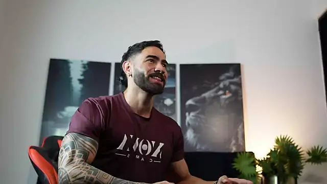 Snapshot of Austin_bolt chatting on 10-02-25, 01:34 Austin bolt online show from 10-02-25, 01:34