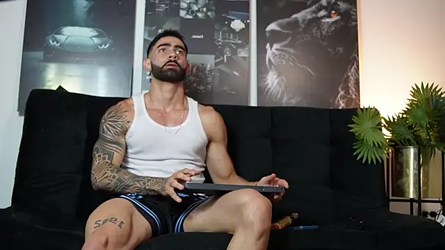 Snapshot of Austin_bolt chatting on 10-04-25, 01:58 Austin bolt online show from 10-04-25, 01:58