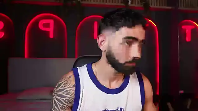 Snapshot of Austin_bolt chatting on 10-18-25, 02:36 Austin bolt online show from 10-18-25, 02:36