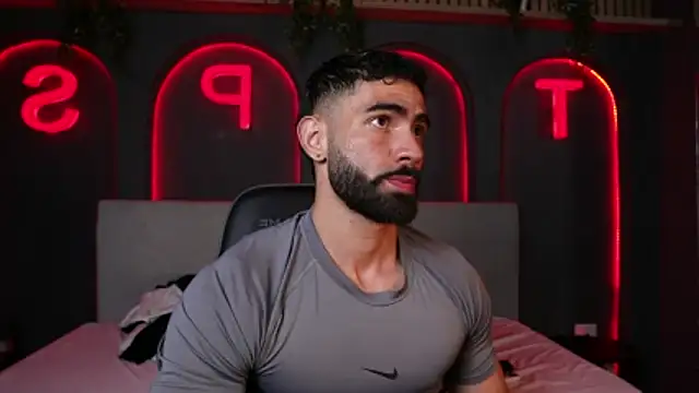 Snapshot of Austin_bolt chatting on 11-04-25, 04:11 Austin bolt online show from 11-04-25, 04:11