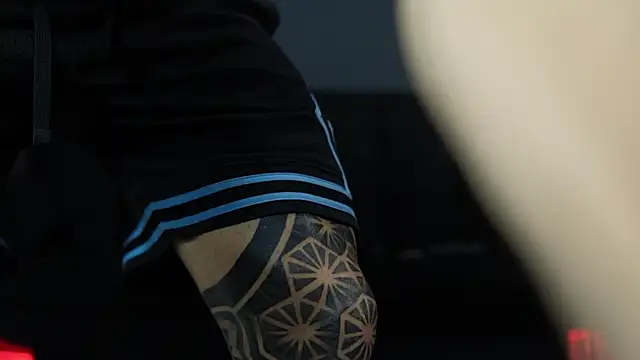 Snapshot of Austin_bolt chatting on 11-30-25, 02:37 Austin bolt online show from 11-30-25, 02:37