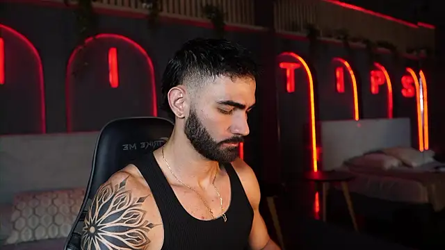 Snapshot of Austin_bolt chatting on 02-08-26, 01:20 Austin bolt online show from 02-08-26, 01:20