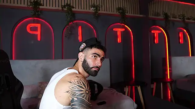 Snapshot of Austin_bolt chatting on 02-10-26, 02:37 Austin bolt online show from 02-10-26, 02:37