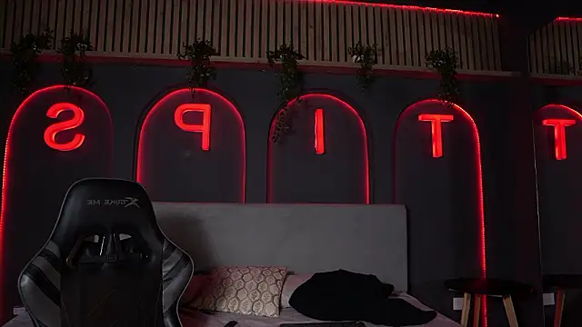 Snapshot of Austin_bolt chatting on 02-14-26, 03:03 Austin bolt online show from 02-14-26, 03:03