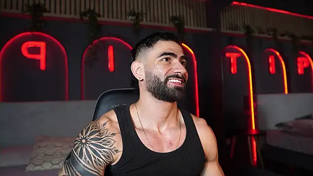 Snapshot of Austin_bolt chatting on 02-15-26, 02:08 Austin bolt online show from 02-15-26, 02:08