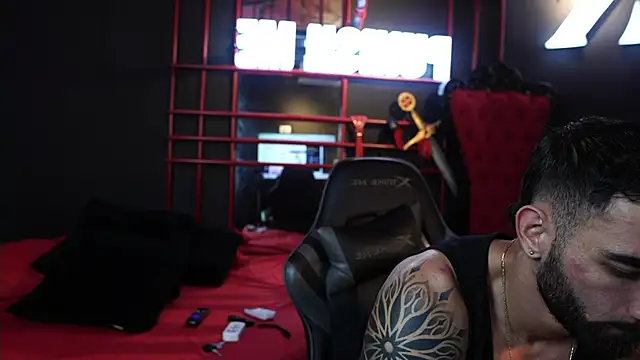 Snapshot of Austin_bolt chatting on 02-20-26, 02:30 Austin bolt online show from 02-20-26, 02:30