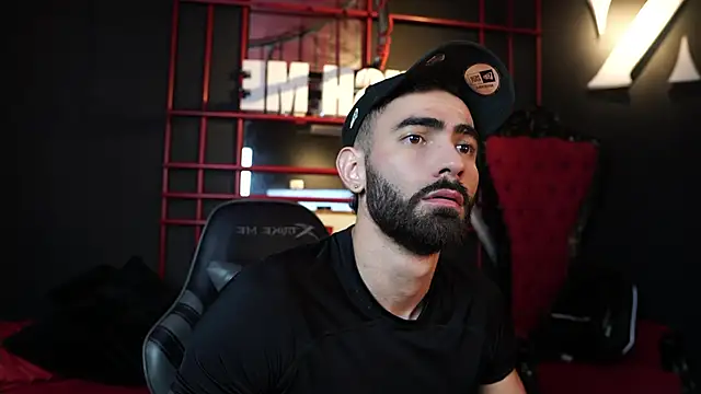 Snapshot of Austin_bolt chatting on 02-21-26, 02:12 Austin bolt online show from 02-21-26, 02:12