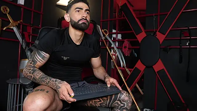 Snapshot of Austin_bolt chatting on 03-27-26, 02:17 Austin bolt online show from 03-27-26, 02:17