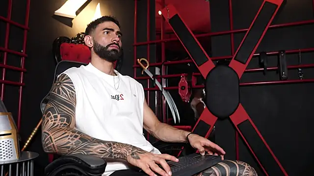 Snapshot of Austin_bolt chatting on 03-28-26, 04:01 Austin bolt online show from 03-28-26, 04:01