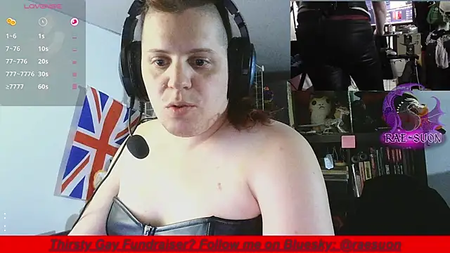 Snapshot of Rae-Suon chatting on 06-12-26, 02:43 Rae-Suon online show from 06-12-26, 02:43