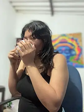 Carlacutte online show from 04-17-26, 09:34