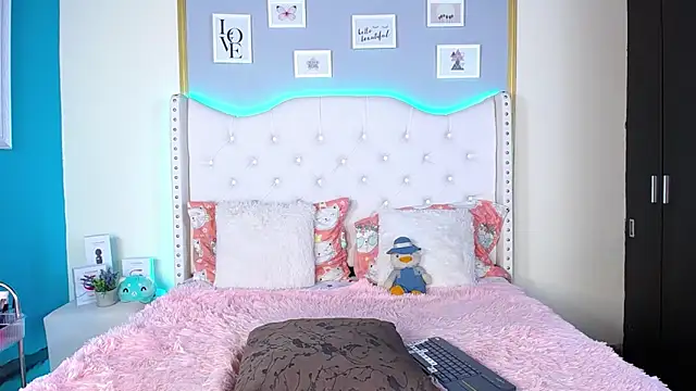 Snapshot of dante_ferraraa chatting on 12-18-24, 04:20 dante ferraraa online show from 12-18-24, 04:20