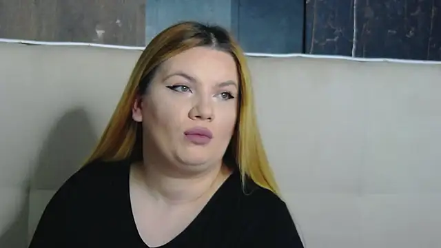 Snapshot of MelanieBrownn chatting on 12-02-25, 07:25 MelanieBrownn online show from 12-02-25, 07:25