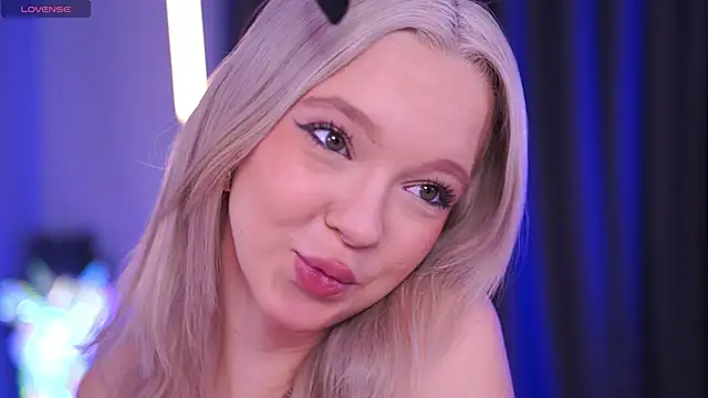  AlinaBailey online show from 04-05-26, 08:00