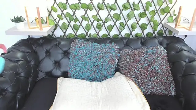 MARGOT WHISPER online show from 02-03-25, 06:07