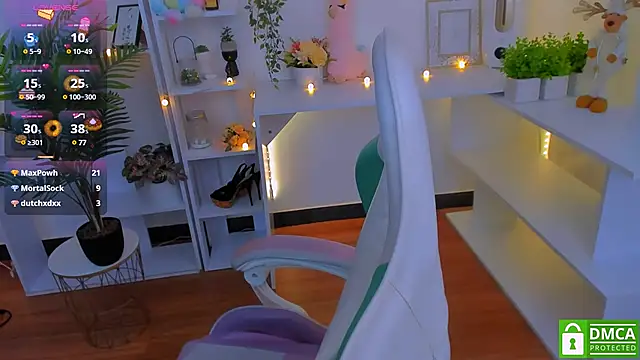 Snapshot of LayriantaVee chatting on 01-10-25, 10:06 LayriantaVee online show from 01-10-25, 10:06