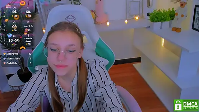 Snapshot of LayriantaVee chatting on 01-10-25, 01:09 LayriantaVee online show from 01-10-25, 01:09