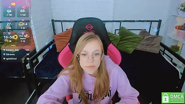 Snapshot of LayriantaVee chatting on 01-16-25, 01:14 LayriantaVee online show from 01-16-25, 01:14