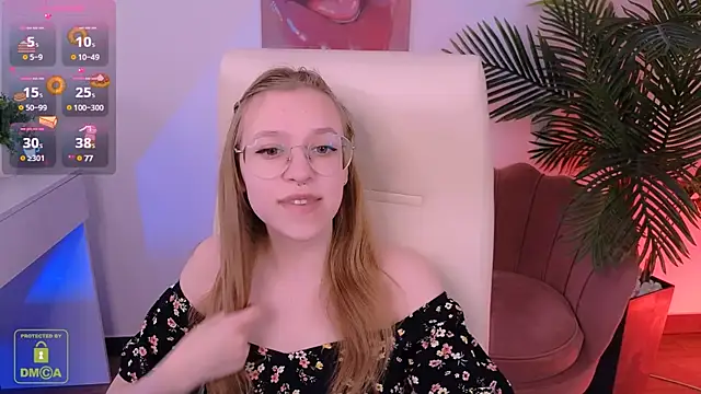 Snapshot of LayriantaVee chatting on 03-14-25, 07:15 LayriantaVee online show from 03-14-25, 07:15