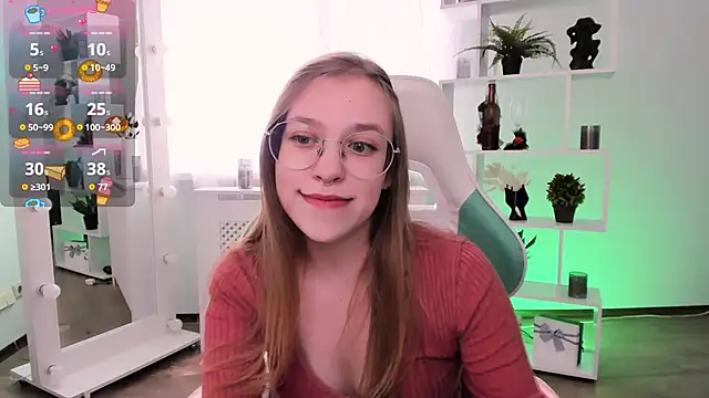 Snapshot of LayriantaVee chatting on 03-23-26, 07:23 LayriantaVee online show from 03-23-26, 07:23