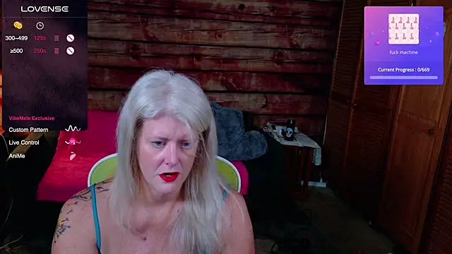 Snapshot of AliceHarlot chatting on 10-24-25, 03:36 AliceHarlot online show from 10-24-25, 03:36