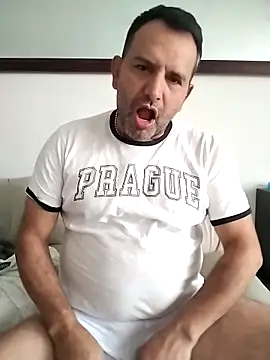 RogueTraveler online show from 11-13-25, 07:46