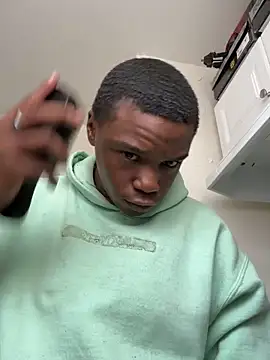 Snapshot of TransboyJay chatting on 11-18-25, 06:01 TransboyJay online show from 11-18-25, 06:01