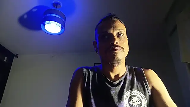 Snapshot of villanocat chatting on 05-09-26, 03:34 villanocat online show from 05-09-26, 03:34