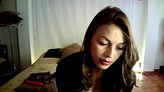 Hanna Charming online show from 11-07-25, 05:35