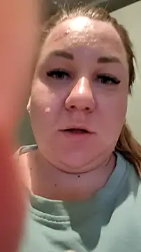 Snapshot of Anna_Curvy chatting on 03-08-25, 01:47 Anna Curvy online show from 03-08-25, 01:47