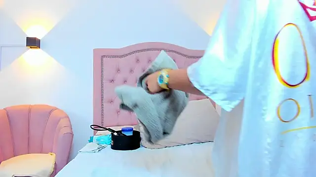 JulieeHabubu online show from 09-24-25, 04:49