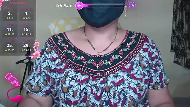 Snapshot of Queen_sakshi chatting on 10-03-25, 06:05 Queen sakshi online show from 10-03-25, 06:05
