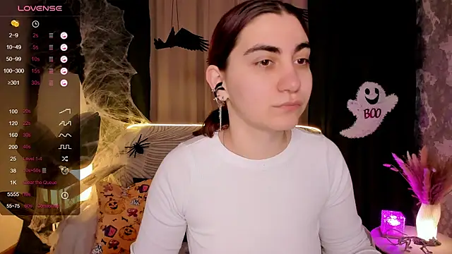 hannacheekss  online show from 10-22-25, 02:12