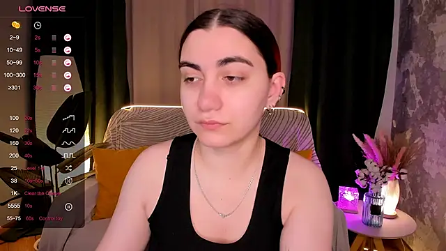 hannacheekss  online show from 11-20-25, 02:01